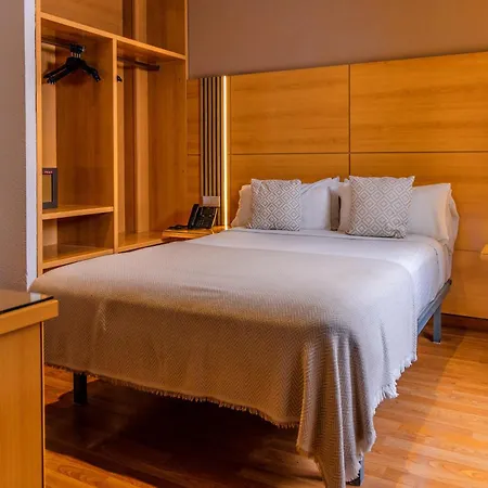 Serrano Hotel 2*
