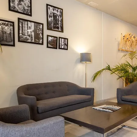 Hotel Serrano