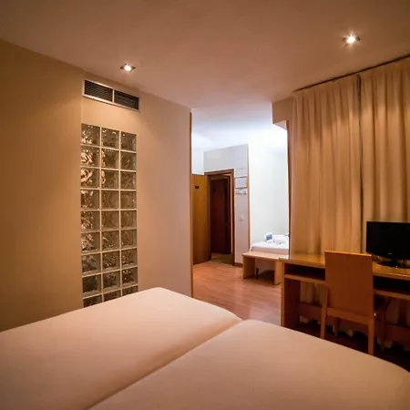 Hotel Serrano